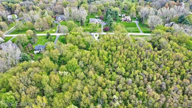 5370 Greenview Drive, Independence Charter Township, MI 48348