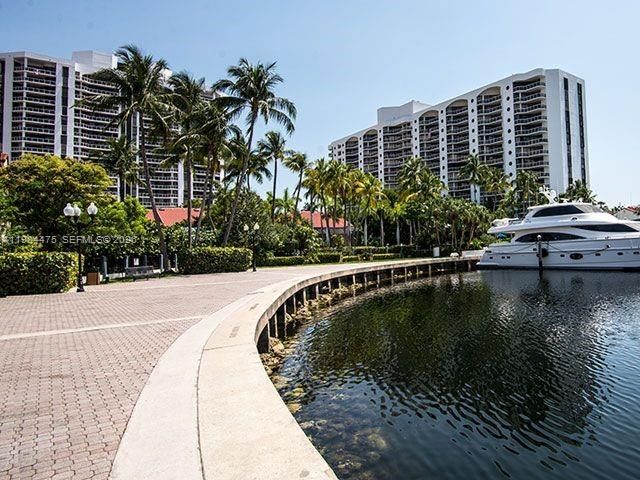 3610 Yacht Club Drive 1002, Aventura, FL 33180