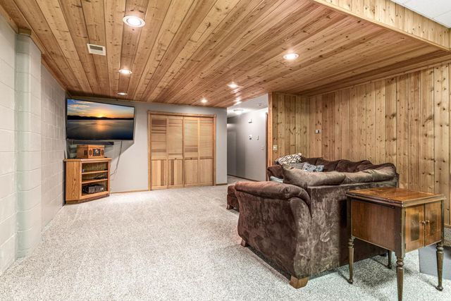 400 Creek Side Drive SE, Saint Michael, MN 55376