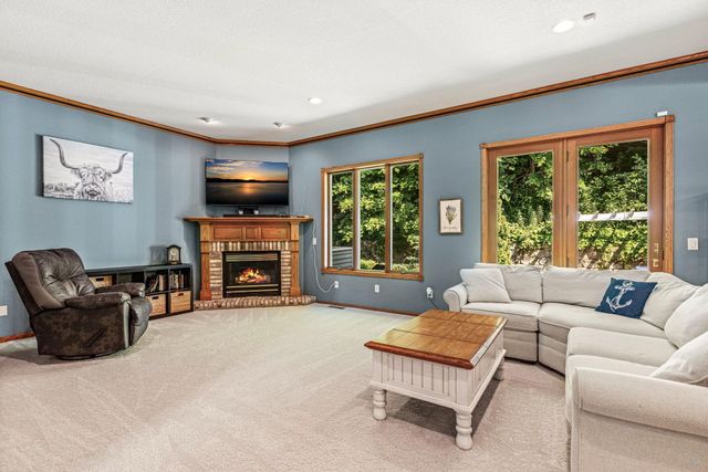400 Creek Side Drive SE, Saint Michael, MN 55376