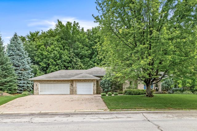 400 Creek Side Drive SE, Saint Michael, MN 55376