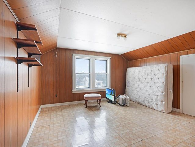 234 S JEFFERSON STREET, Waterford, WI 53185