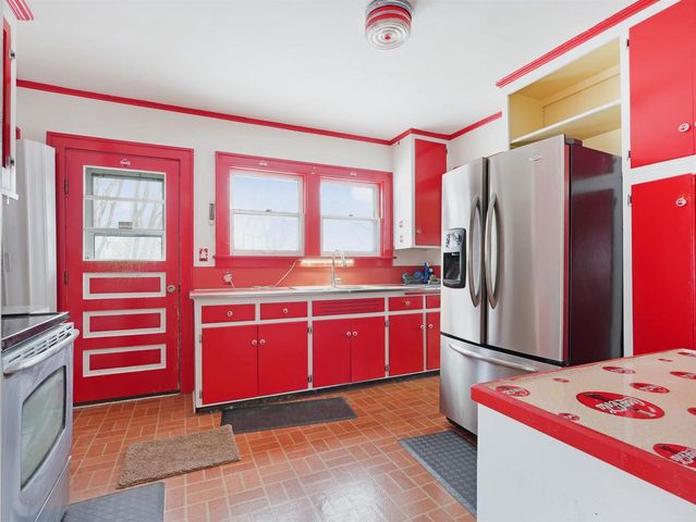 234 S JEFFERSON STREET, Waterford, WI 53185