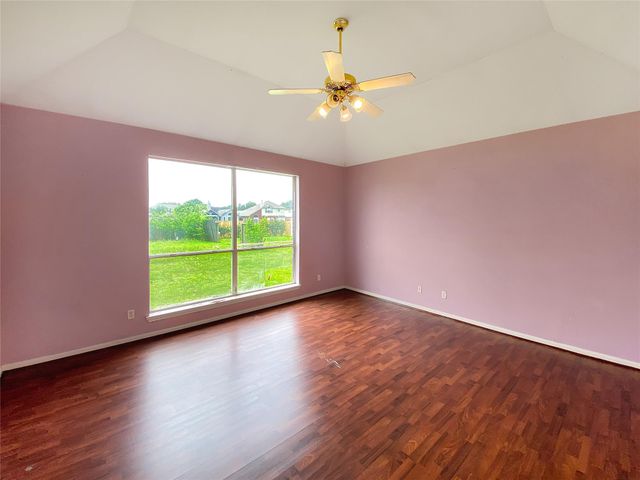 1815 Teal Run Place Drive, Fresno, TX 77545