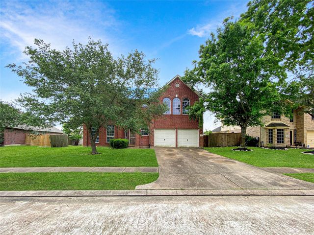 1815 Teal Run Place Drive, Fresno, TX 77545
