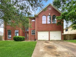 1815 Teal Run Place Drive, Fresno, TX 77545