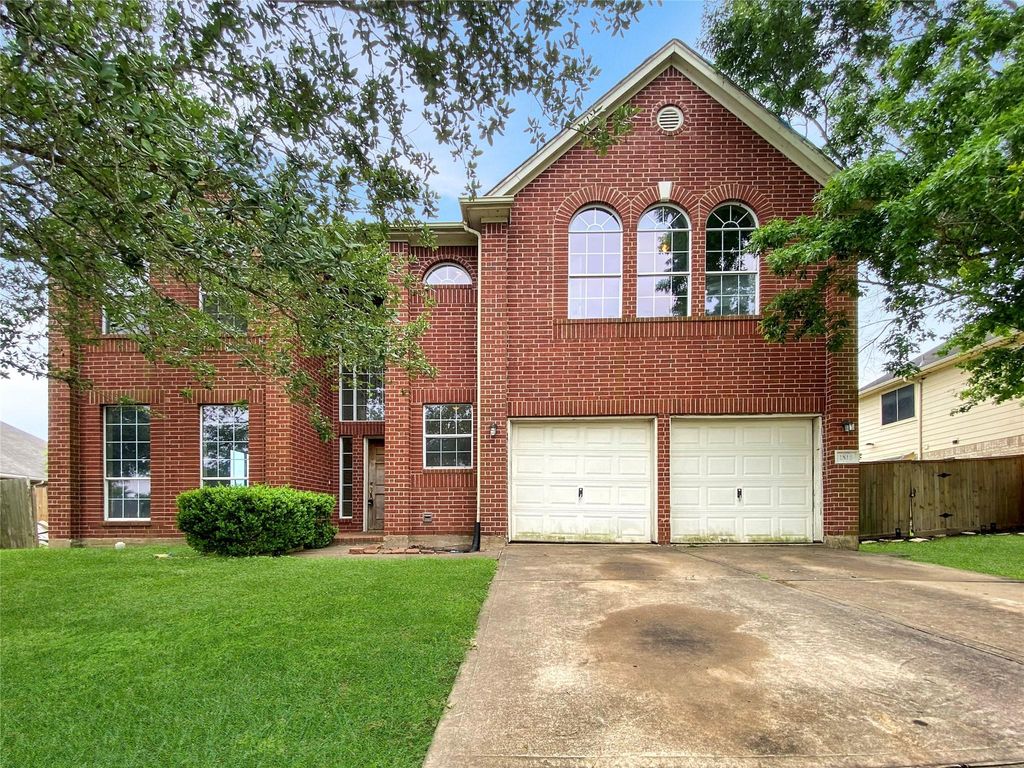 1815 Teal Run Place Drive, Fresno, TX 77545