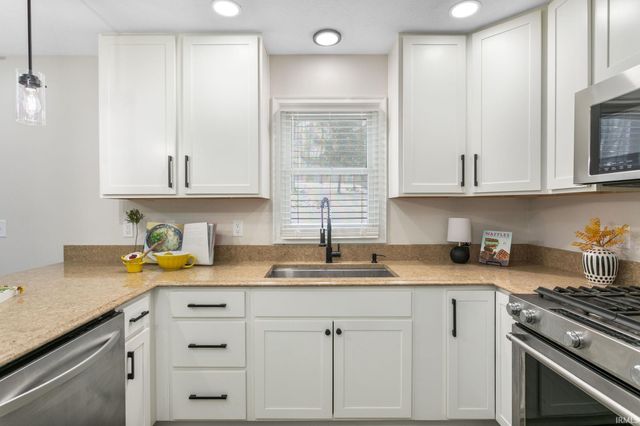 51254 Hickory Road, Granger, IN 46530