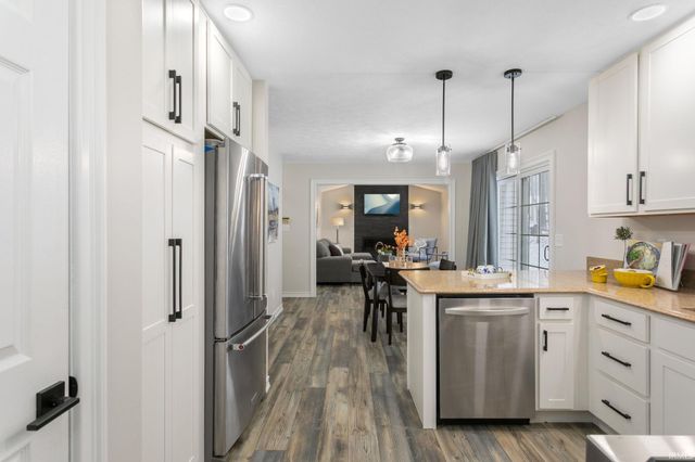 51254 Hickory Road, Granger, IN 46530