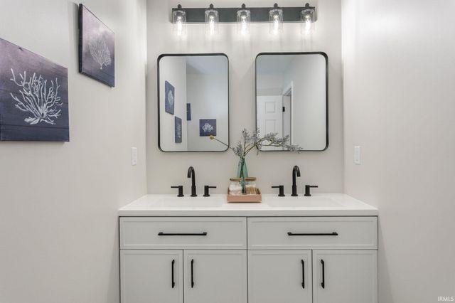 51254 Hickory Road, Granger, IN 46530