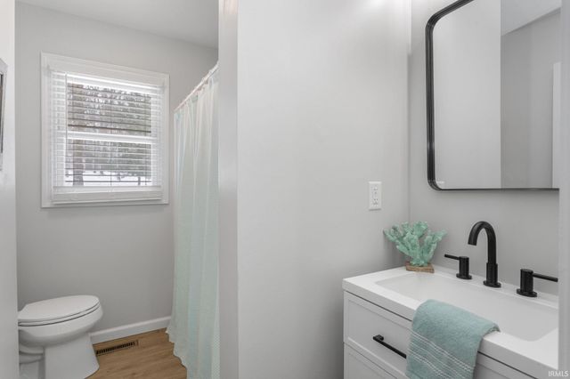 51254 Hickory Road, Granger, IN 46530