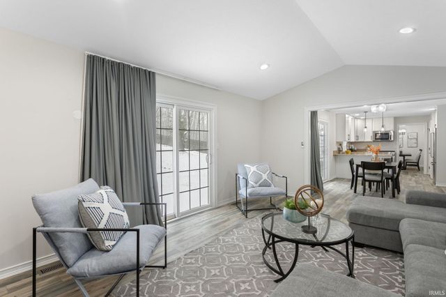 51254 Hickory Road, Granger, IN 46530