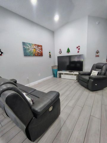 1009 FORT SMITH BOULEVARD, Deltona, FL 32725