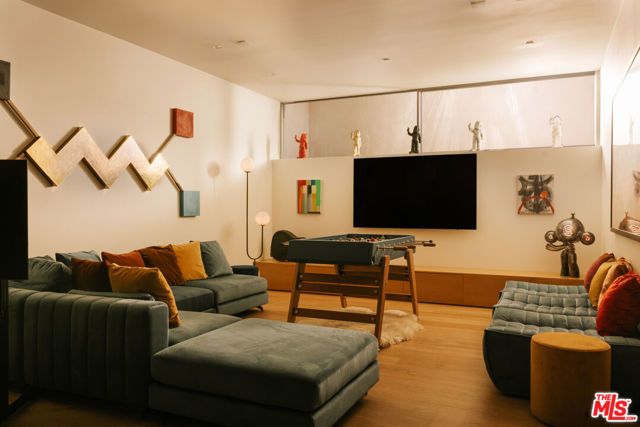 3062 Queensbury Drive, Los Angeles, CA 90064