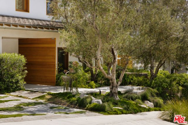 3062 Queensbury Drive, Los Angeles, CA 90064