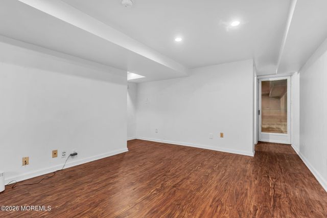 9 Gull Way, Keyport, NJ 07735