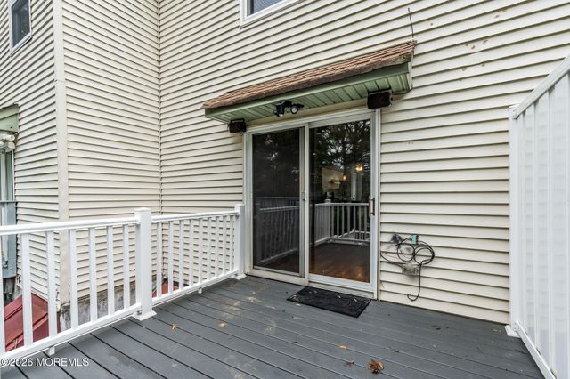 9 Gull Way, Keyport, NJ 07735