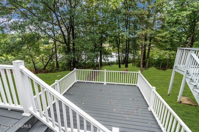 9 Gull Way, Keyport, NJ 07735