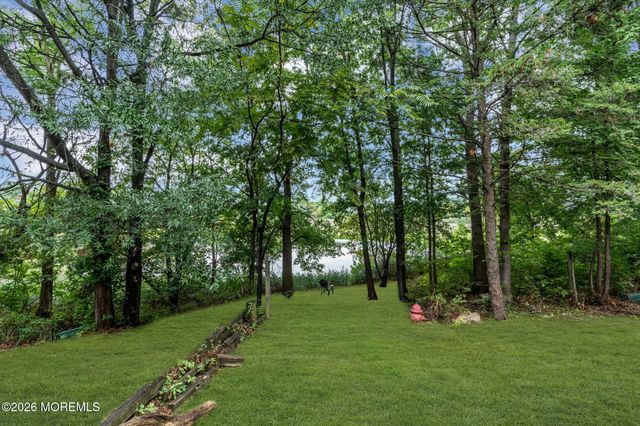 9 Gull Way, Keyport, NJ 07735