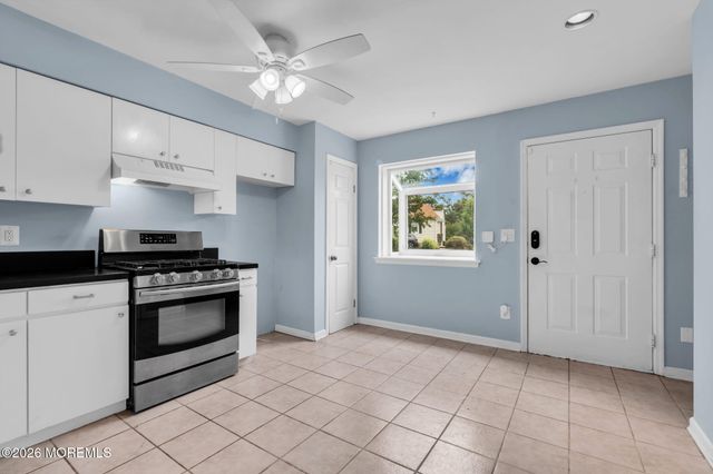 9 Gull Way, Keyport, NJ 07735