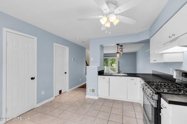 9 Gull Way, Keyport, NJ 07735