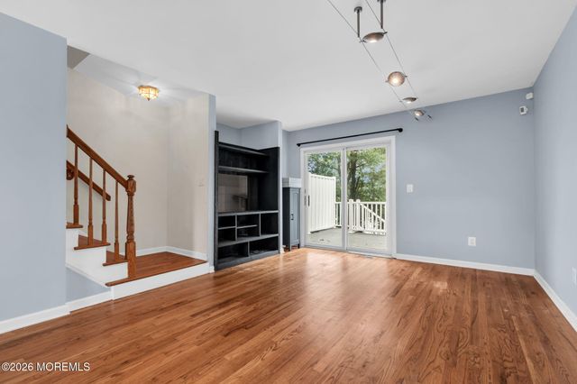 9 Gull Way, Keyport, NJ 07735