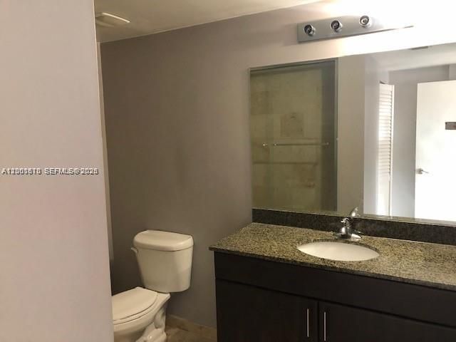 1 Glen Royal Pkwy 807, Miami, FL 33125