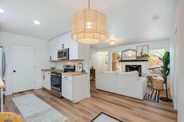 3511 E BASELINE Road 1103, Phoenix, AZ 85042