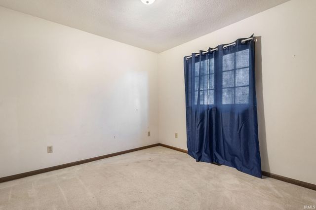 13741 Creston Hills Drive, Mishawaka, IN 46544