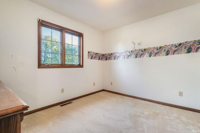 13741 Creston Hills Drive, Mishawaka, IN 46544