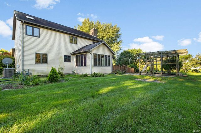 13741 Creston Hills Drive, Mishawaka, IN 46544
