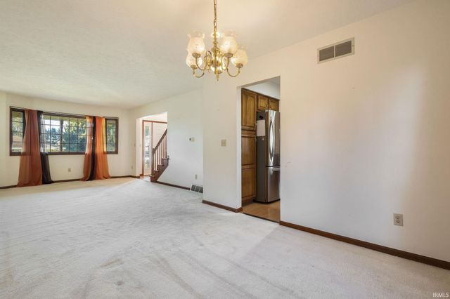 13741 Creston Hills Drive, Mishawaka, IN 46544