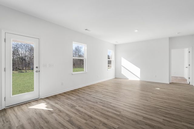 229 Idle Drive, Shelbyville, TN 37160