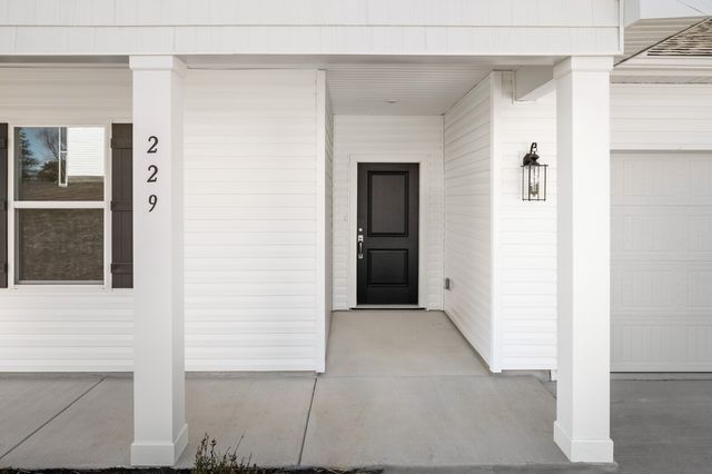 229 Idle Drive, Shelbyville, TN 37160