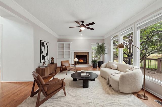 16522 W 81st Street, Lenexa, KS 66219
