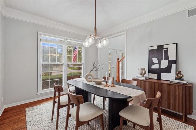 16522 W 81st Street, Lenexa, KS 66219