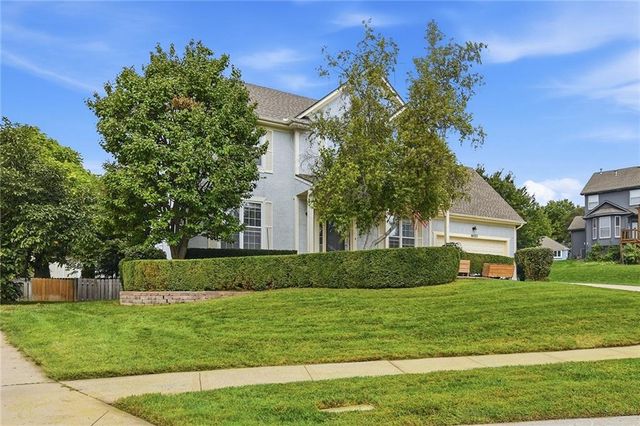16522 W 81st Street, Lenexa, KS 66219