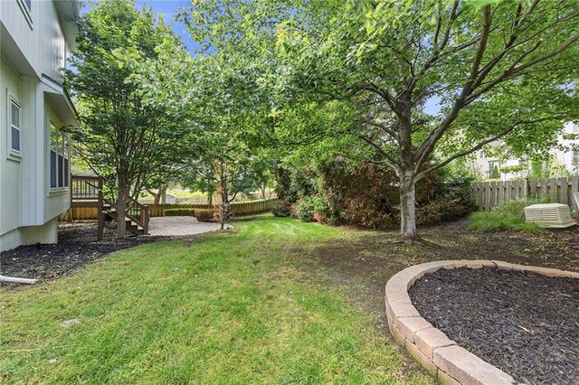 16522 W 81st Street, Lenexa, KS 66219
