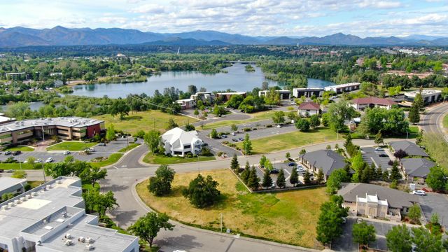 407 Hemsted Drive, Redding, CA 96002