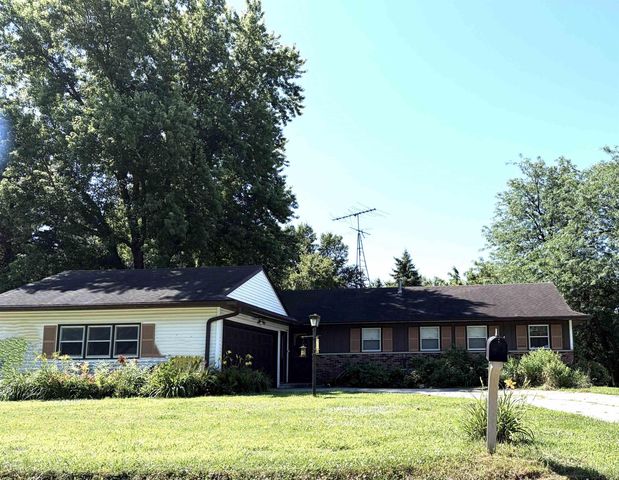 405 Vinton Avenue, Eldora, IA 50627