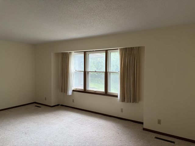 405 Vinton Avenue, Eldora, IA 50627