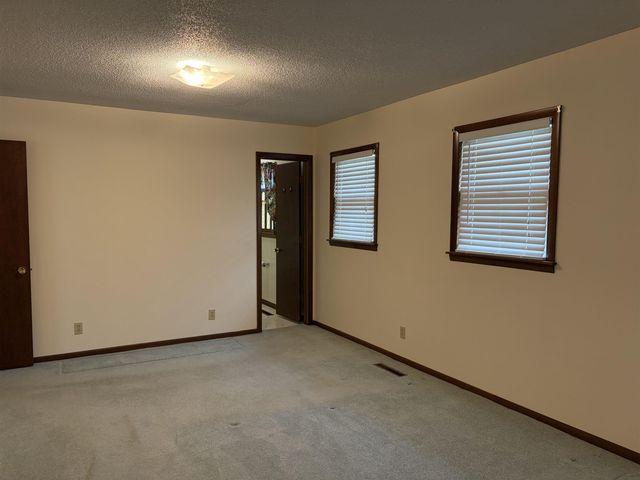 405 Vinton Avenue, Eldora, IA 50627