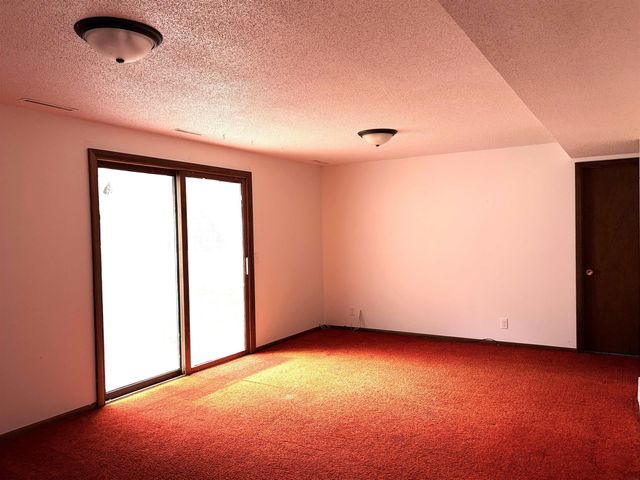 405 Vinton Avenue, Eldora, IA 50627