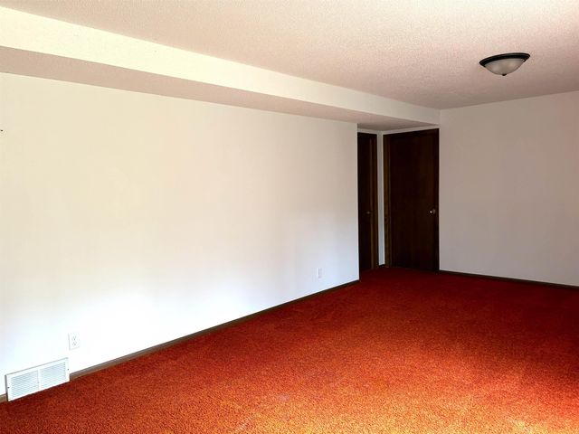 405 Vinton Avenue, Eldora, IA 50627