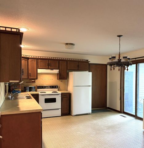 405 Vinton Avenue, Eldora, IA 50627