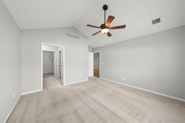 6011 NE KENSINGTON Court, Lee's Summit, MO 64064