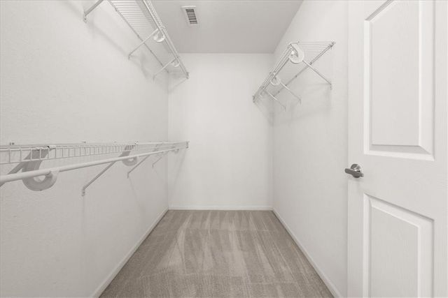 6011 NE KENSINGTON Court, Lee's Summit, MO 64064