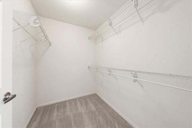 6011 NE KENSINGTON Court, Lee's Summit, MO 64064