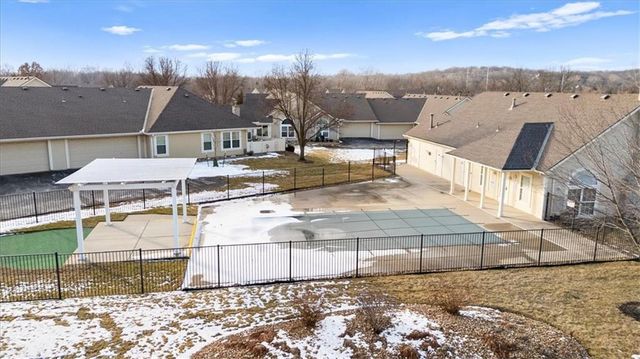 6011 NE KENSINGTON Court, Lee's Summit, MO 64064
