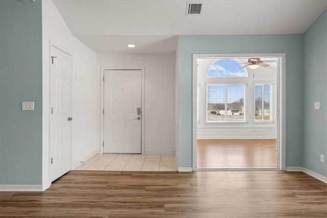 6011 NE KENSINGTON Court, Lee's Summit, MO 64064